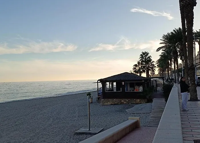 El Yate Sol Y Mar